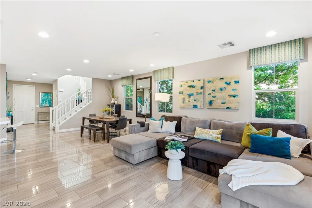12225 Los Mares, Las Vegas, NV 89138