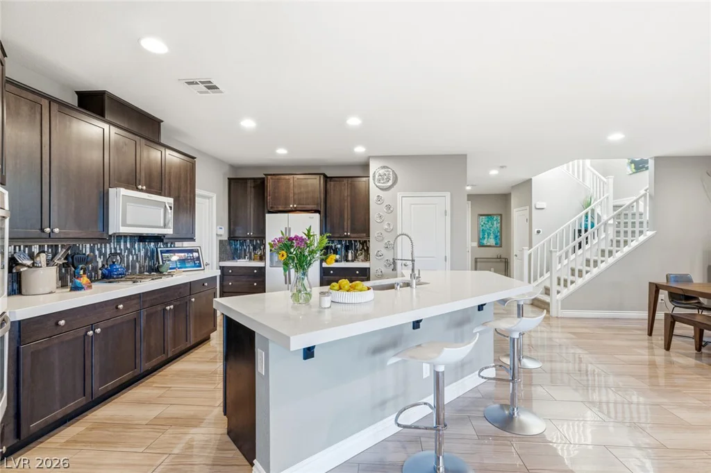 12225 Los Mares, Las Vegas, NV 89138