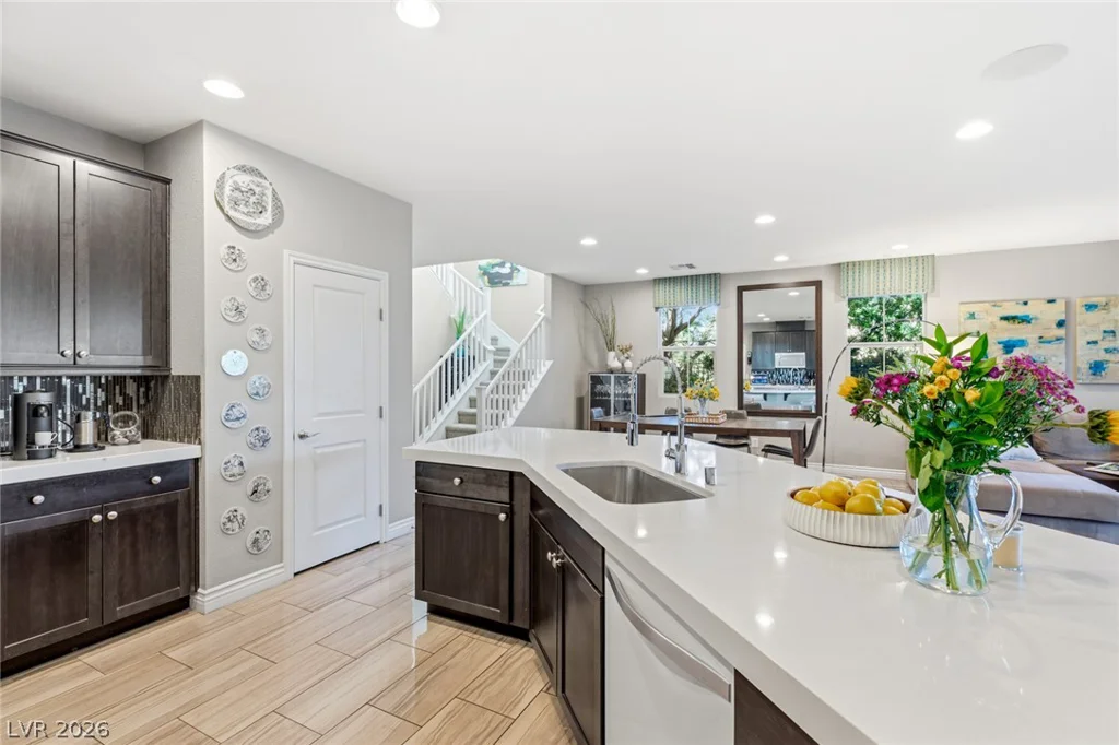 12225 Los Mares, Las Vegas, NV 89138