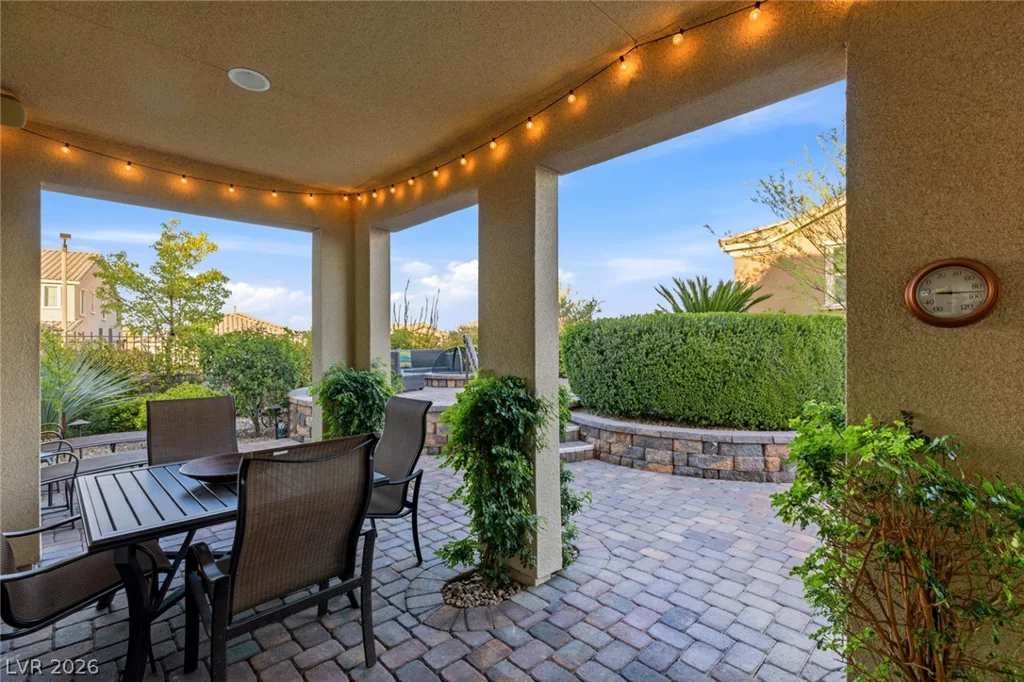 12225 Los Mares, Las Vegas, NV 89138