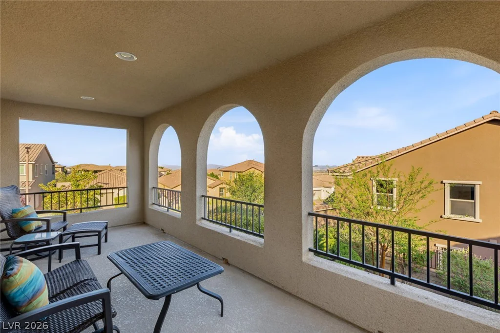 12225 Los Mares, Las Vegas, NV 89138