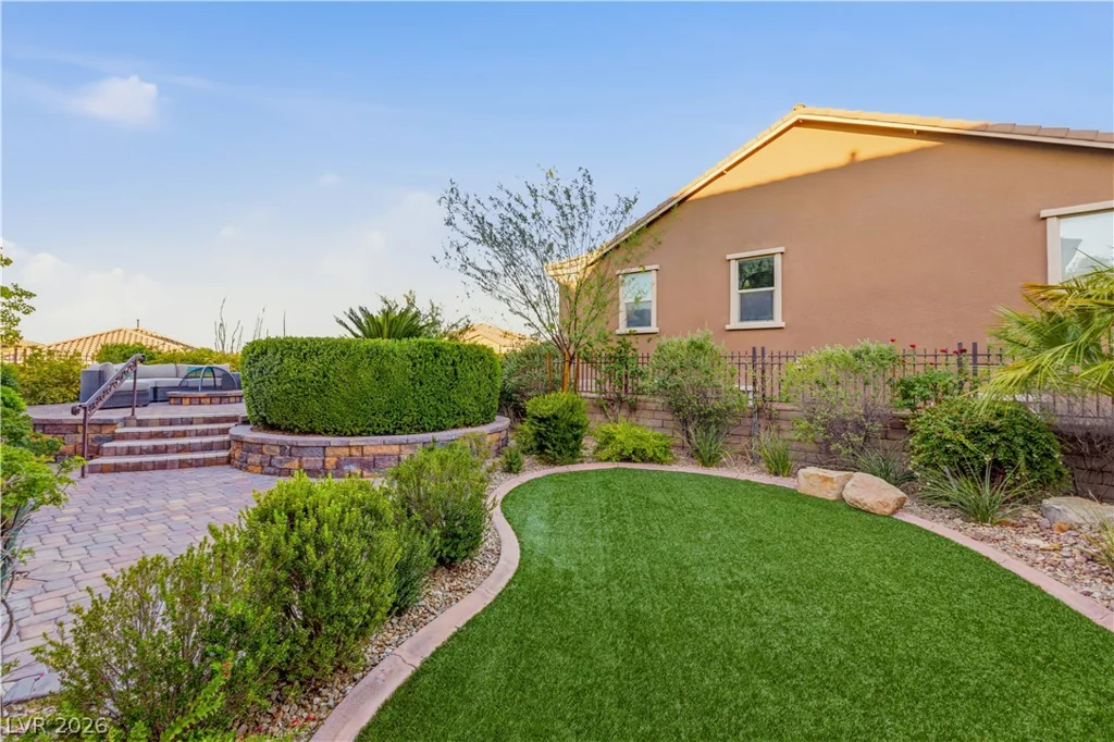 12225 Los Mares, Las Vegas, NV 89138