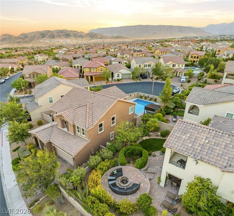 12225 Los Mares, Las Vegas, NV 89138