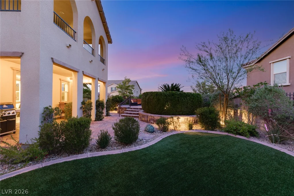 12225 Los Mares, Las Vegas, NV 89138
