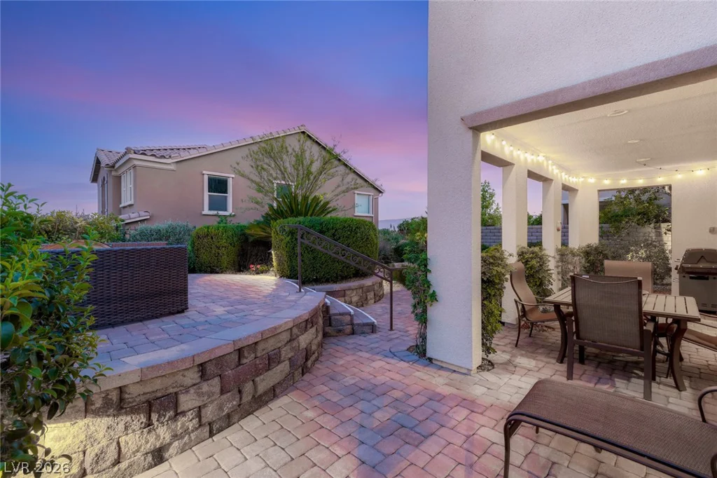 12225 Los Mares, Las Vegas, NV 89138