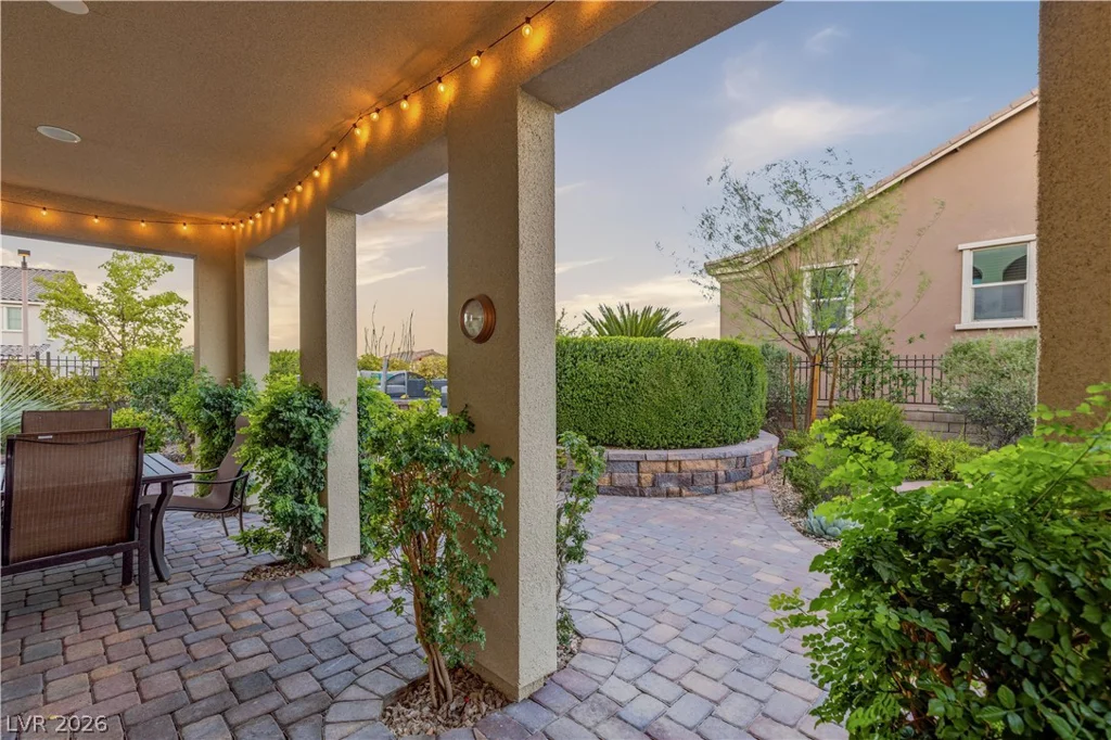 12225 Los Mares, Las Vegas, NV 89138
