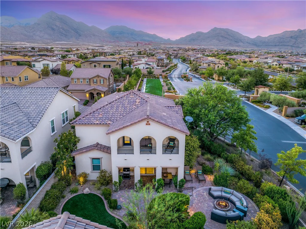 12225 Los Mares, Las Vegas, NV 89138