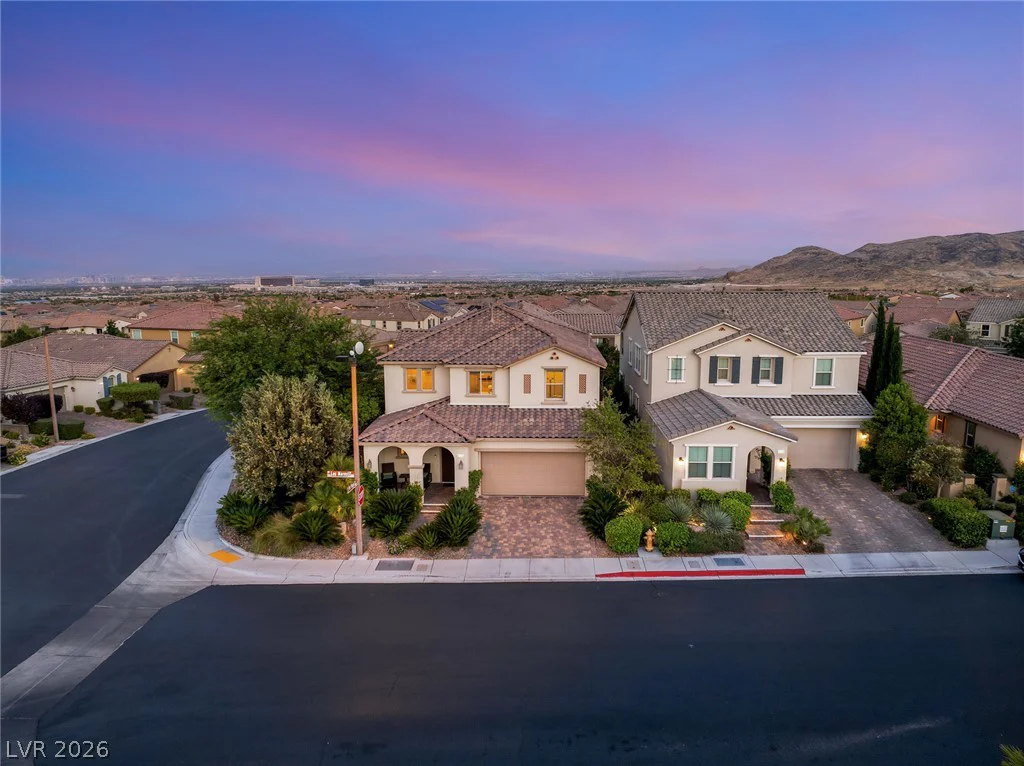 12225 Los Mares, Las Vegas, NV 89138