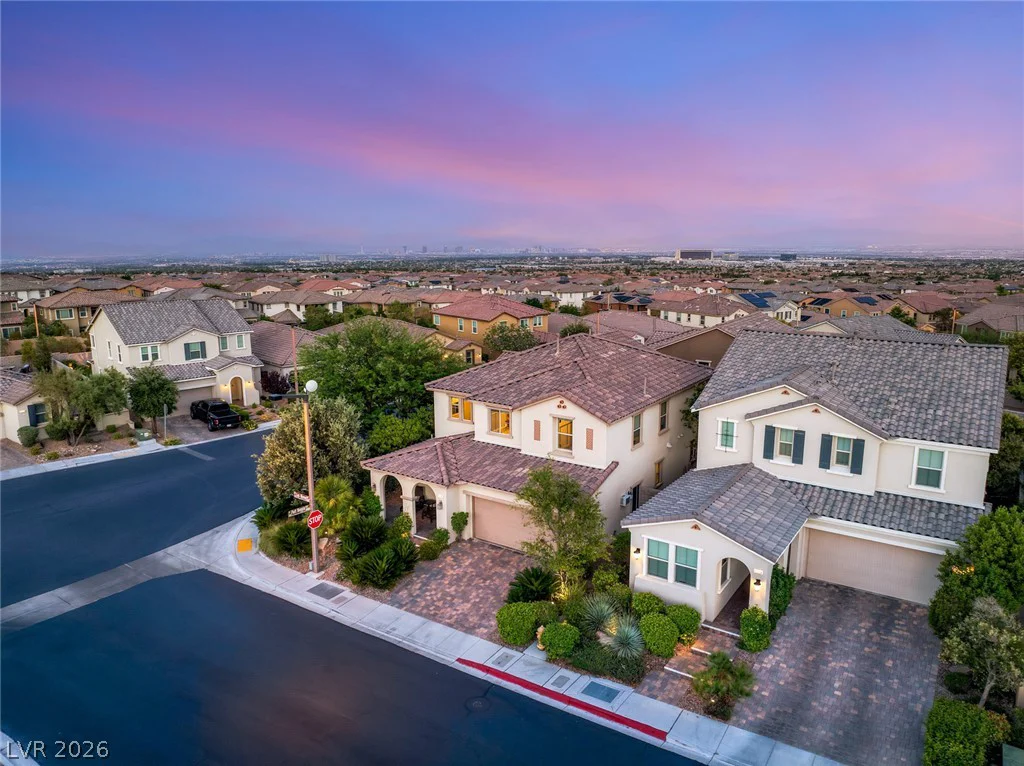 12225 Los Mares, Las Vegas, NV 89138