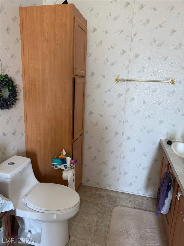 6440 Park Retiro, Pahrump, NV 89060