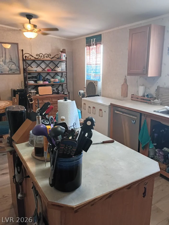 6440 Park Retiro, Pahrump, NV 89060