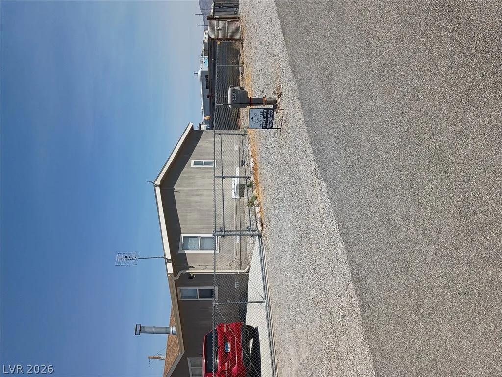 6440 Park Retiro, Pahrump, NV 89060