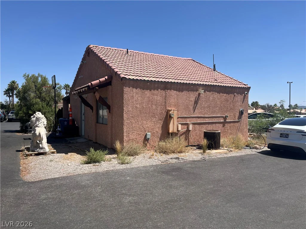 6265 Russell, Las Vegas, NV 89118