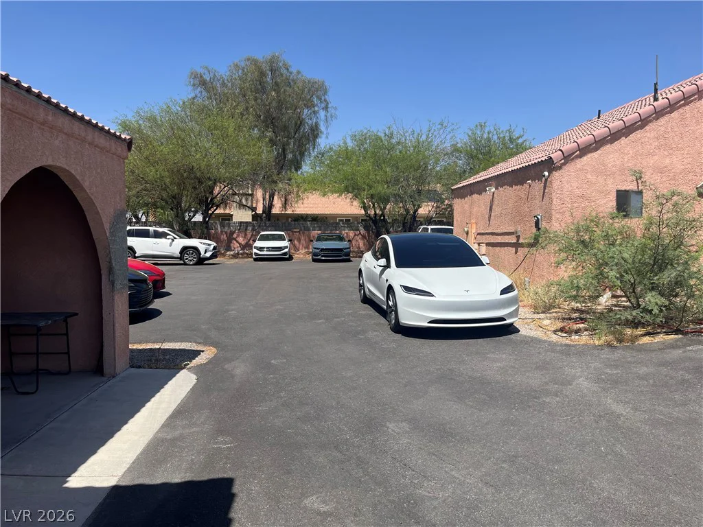 6265 Russell, Las Vegas, NV 89118