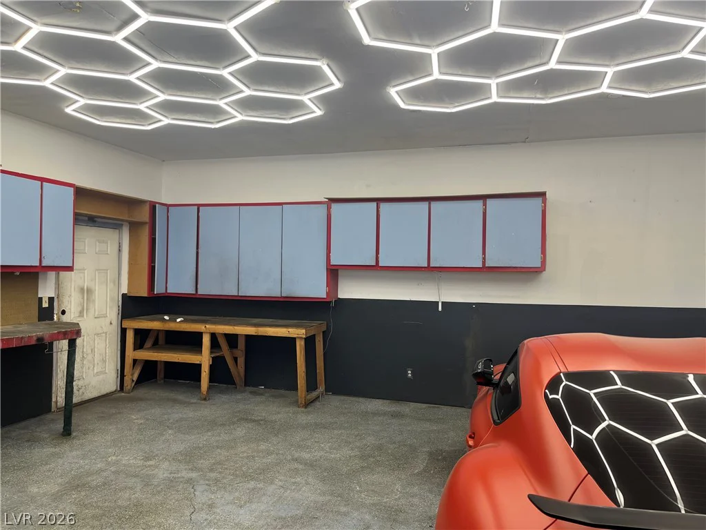 6265 Russell, Las Vegas, NV 89118