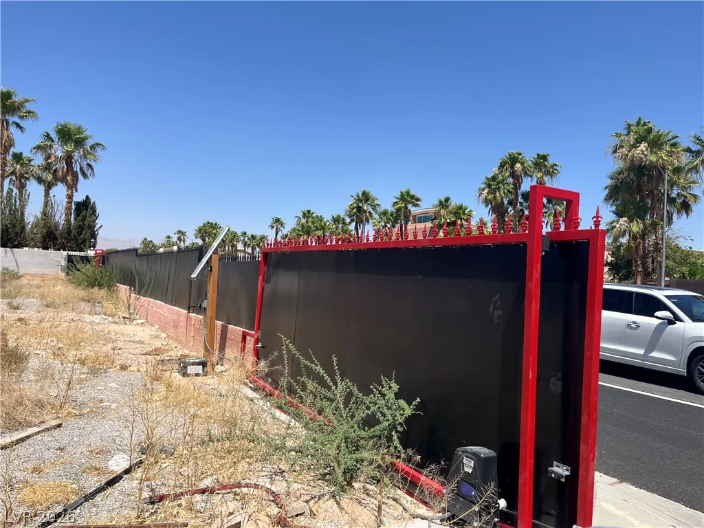 6265 Russell, Las Vegas, NV 89118