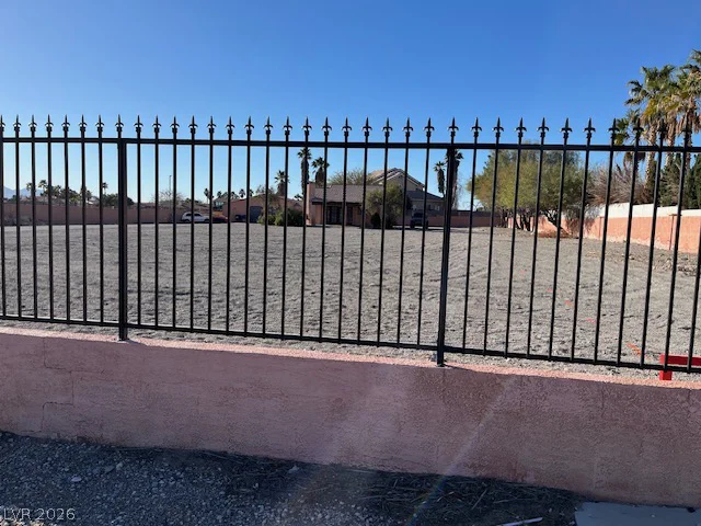 6265 Russell, Las Vegas, NV 89118