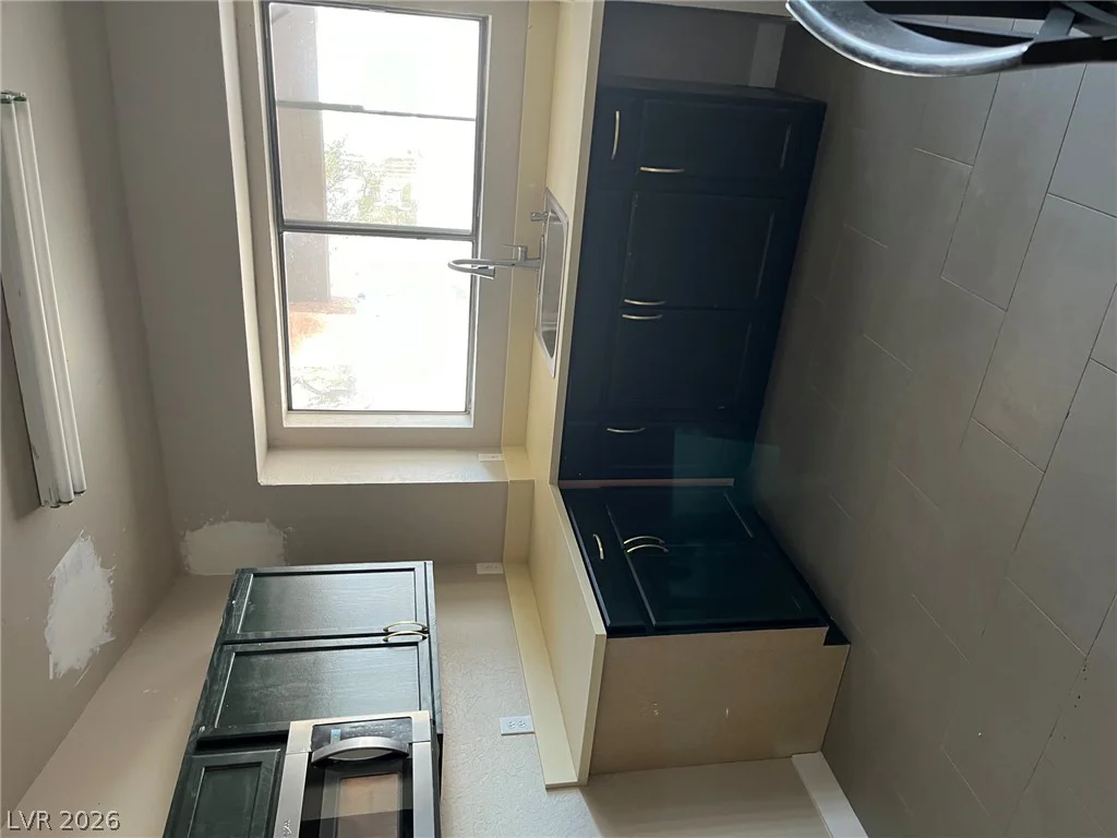 6265 Russell, Las Vegas, NV 89118