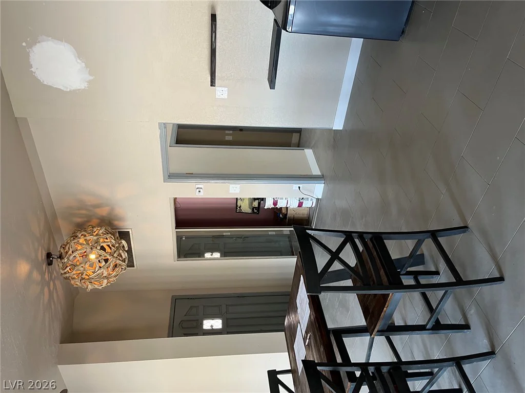 6265 Russell, Las Vegas, NV 89118