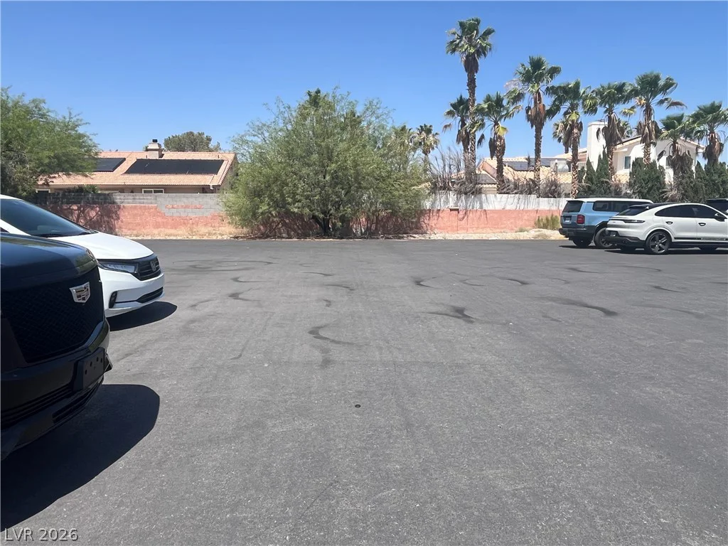 6265 Russell, Las Vegas, NV 89118