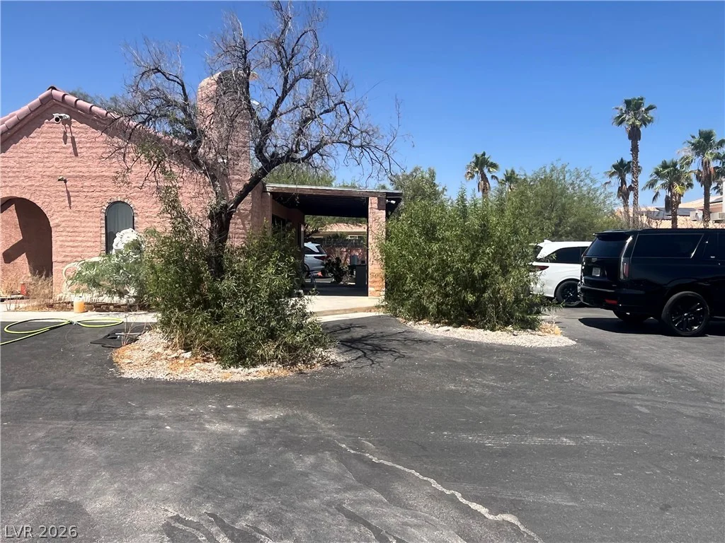 6265 Russell, Las Vegas, NV 89118
