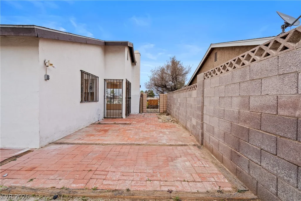 2599 Pacific, Las Vegas, NV 89121