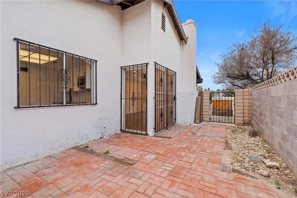 2599 Pacific, Las Vegas, NV 89121