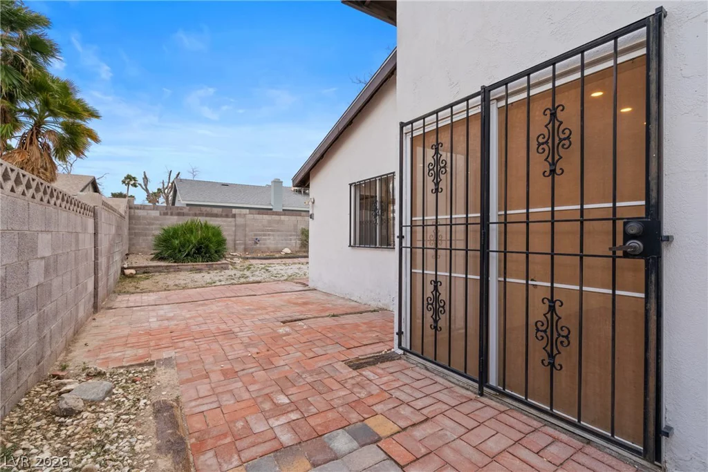 2599 Pacific, Las Vegas, NV 89121