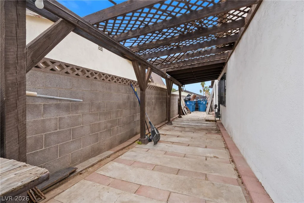 2599 Pacific, Las Vegas, NV 89121