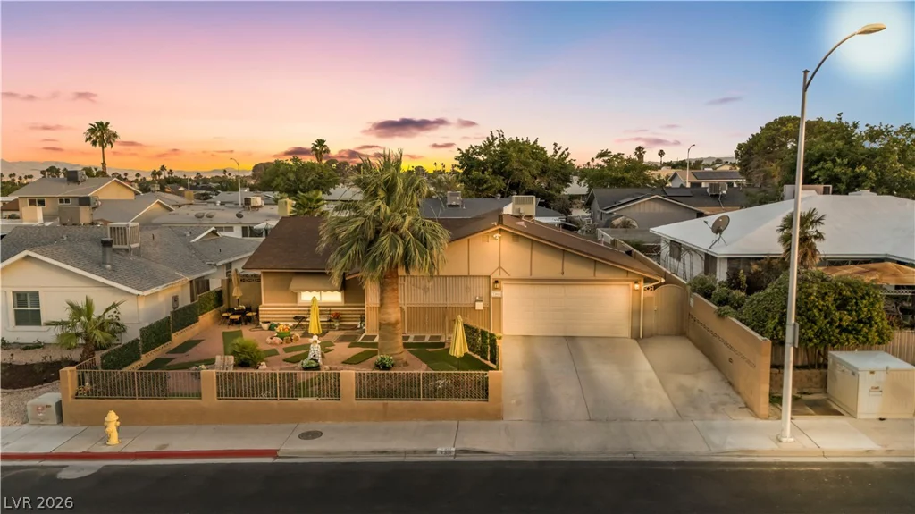 7301 Alta, Las Vegas, NV 89145