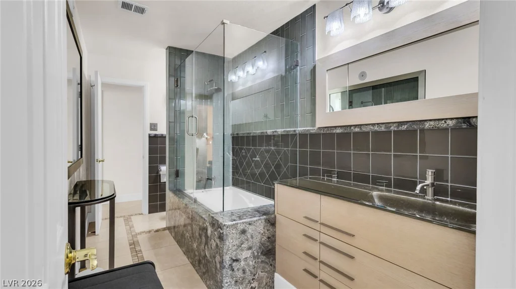 7301 Alta, Las Vegas, NV 89145