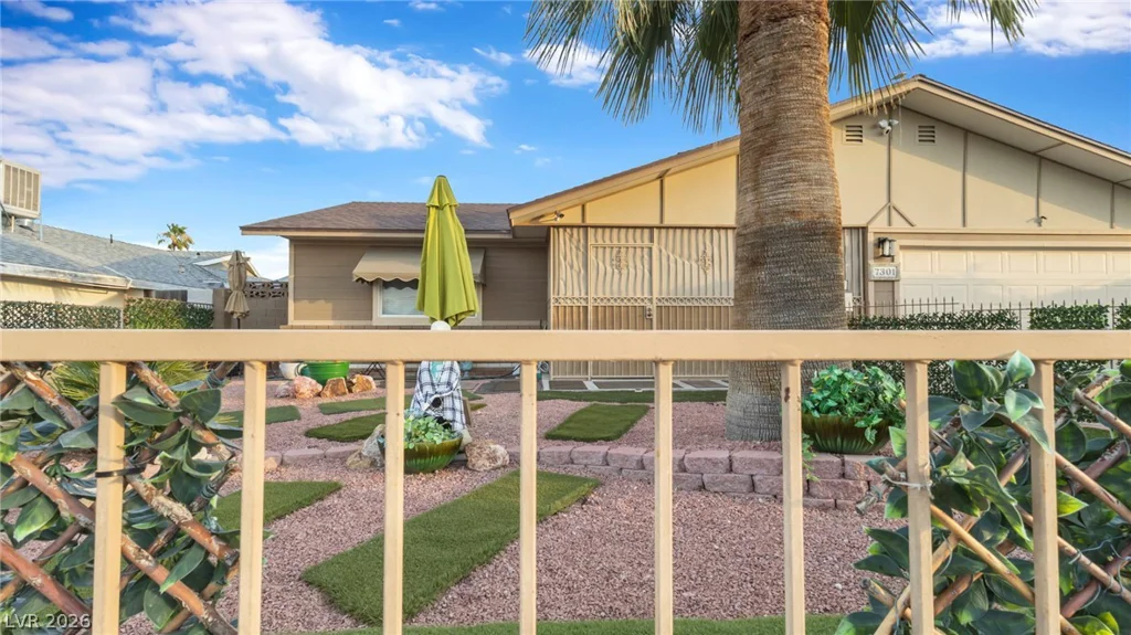7301 Alta, Las Vegas, NV 89145