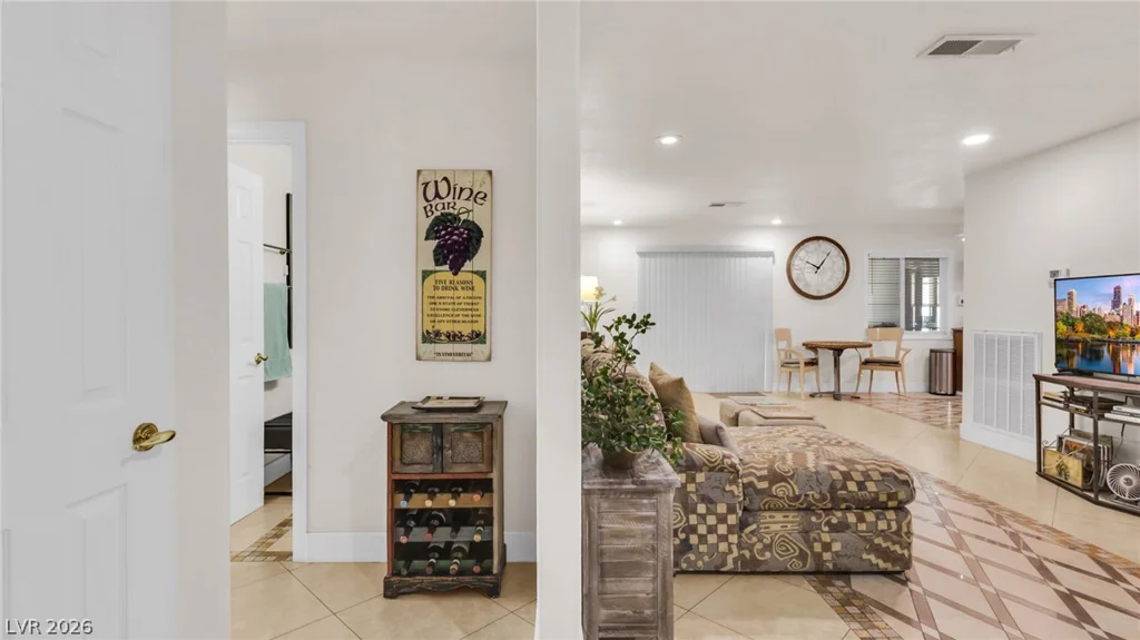 7301 Alta, Las Vegas, NV 89145