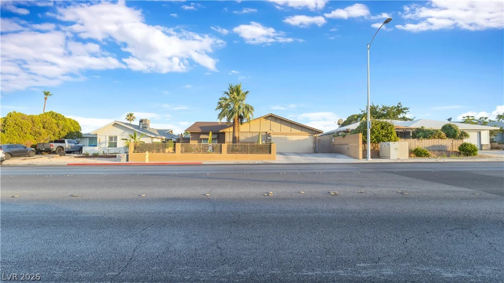 7301 Alta, Las Vegas, NV 89145