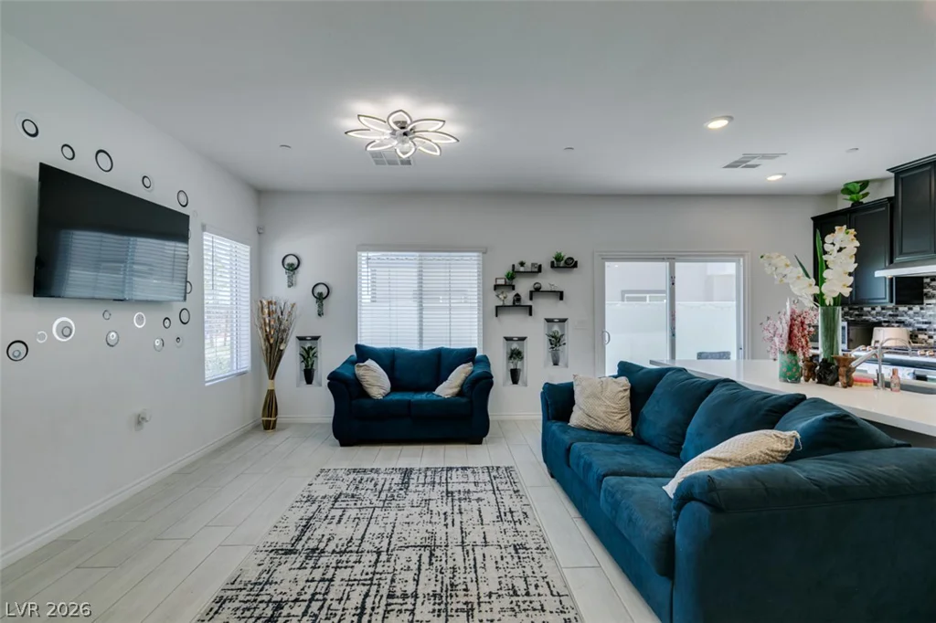 7220 Decatur, Las Vegas, NV 89131