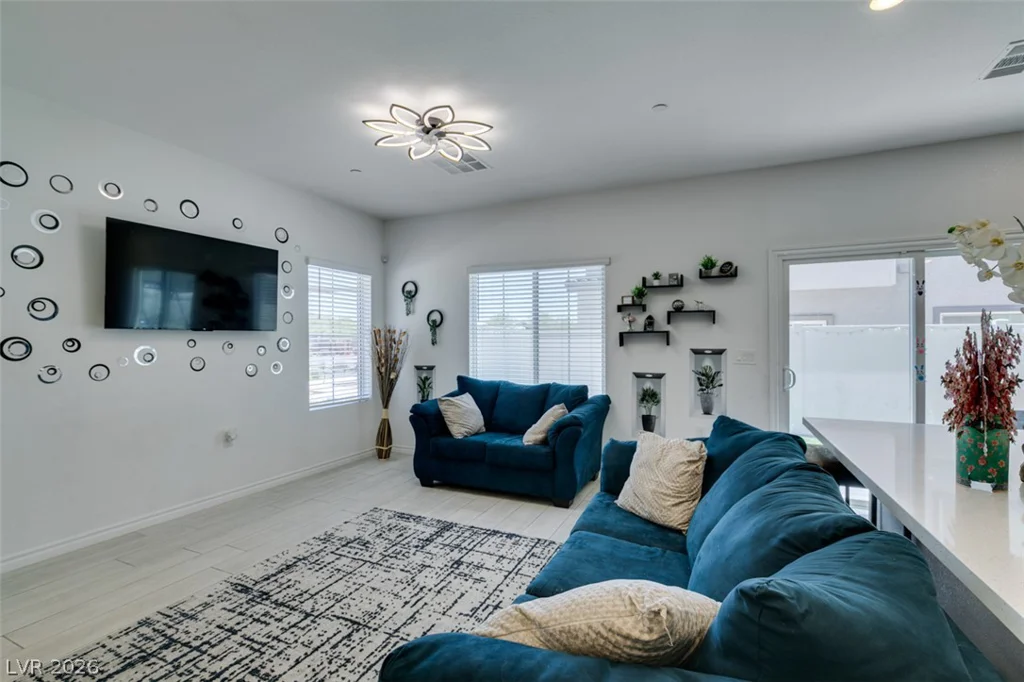 7220 Decatur, Las Vegas, NV 89131
