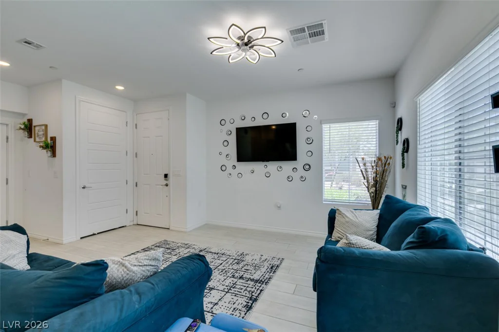 7220 Decatur, Las Vegas, NV 89131