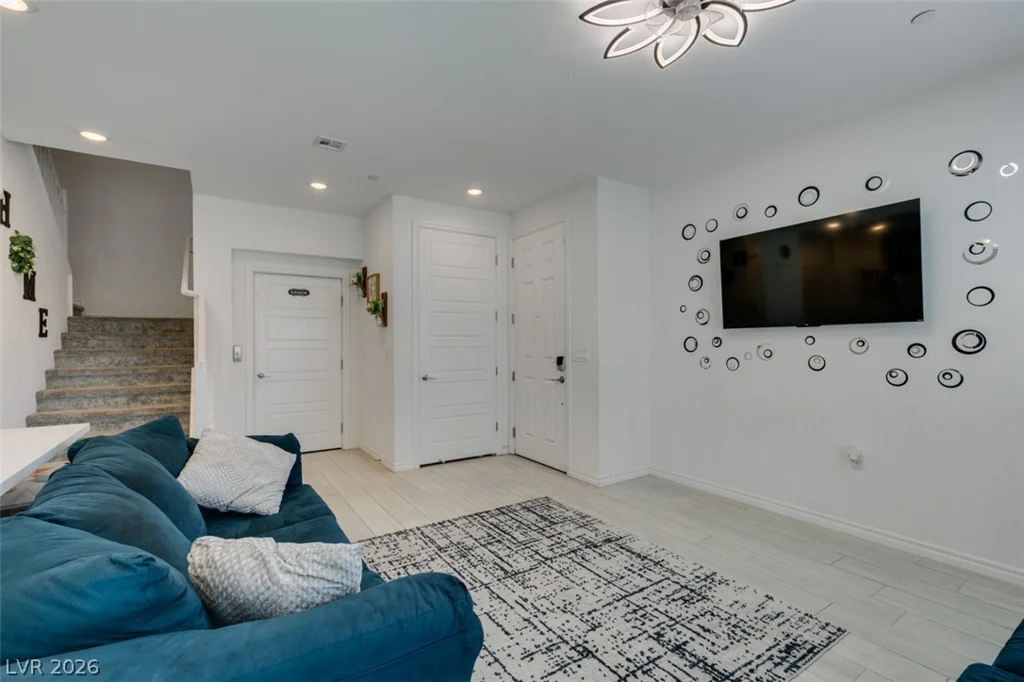 7220 Decatur, Las Vegas, NV 89131