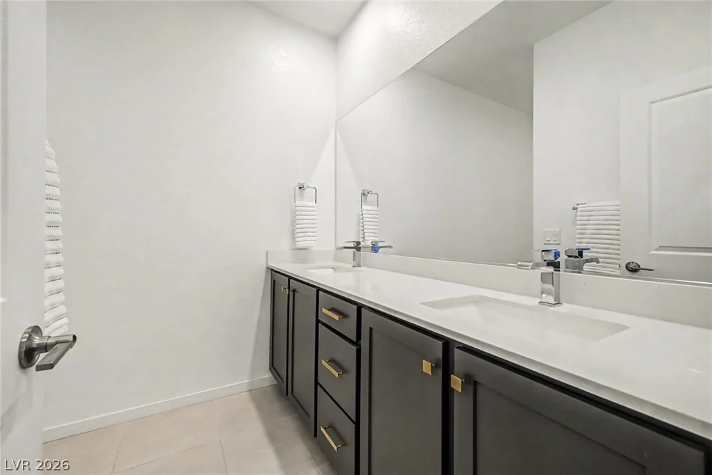 10267 Midnight Meteor, Las Vegas, NV 89166