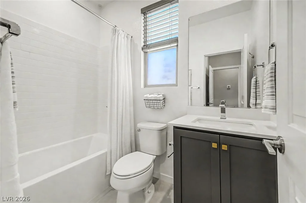 10267 Midnight Meteor, Las Vegas, NV 89166