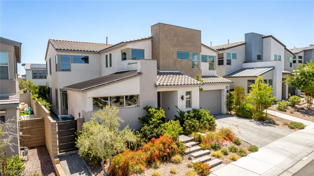 10267 Midnight Meteor, Las Vegas, NV 89166