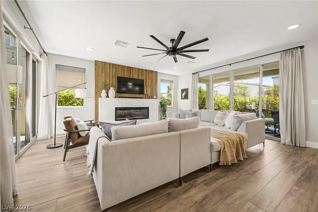 10267 Midnight Meteor, Las Vegas, NV 89166