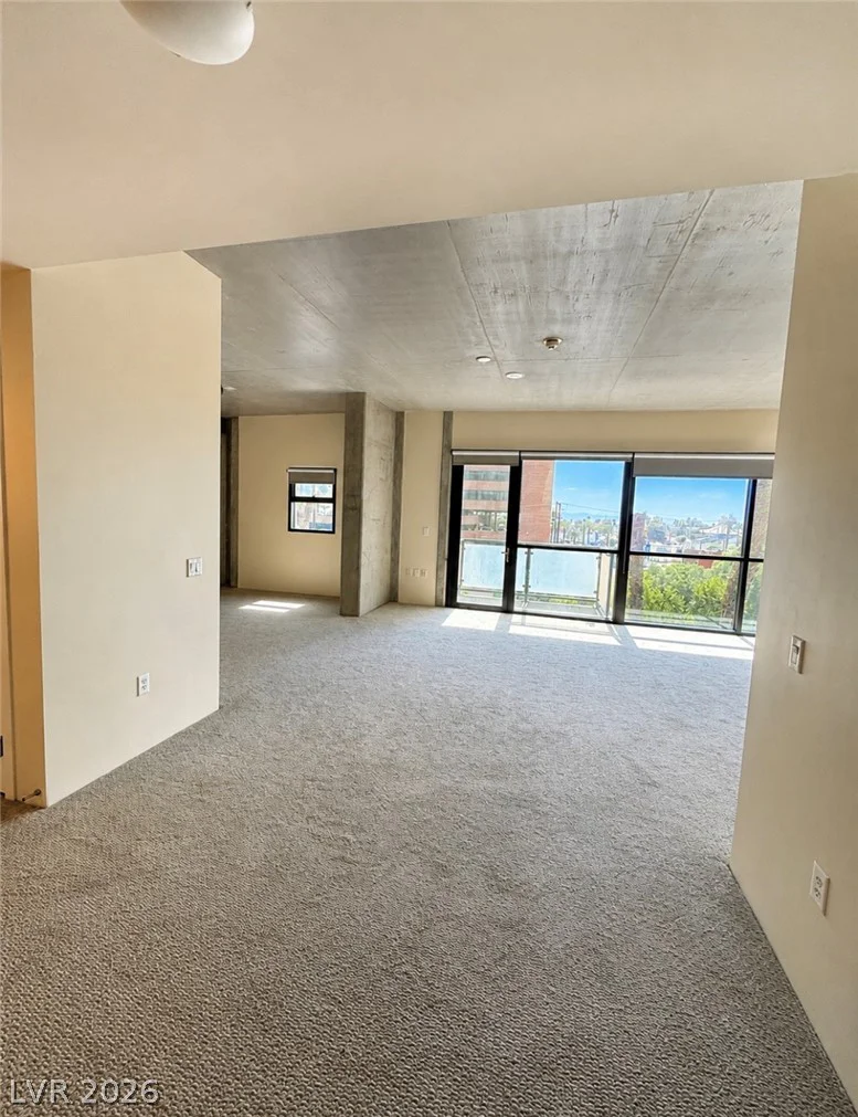 353 Bonneville, Las Vegas, NV 89101