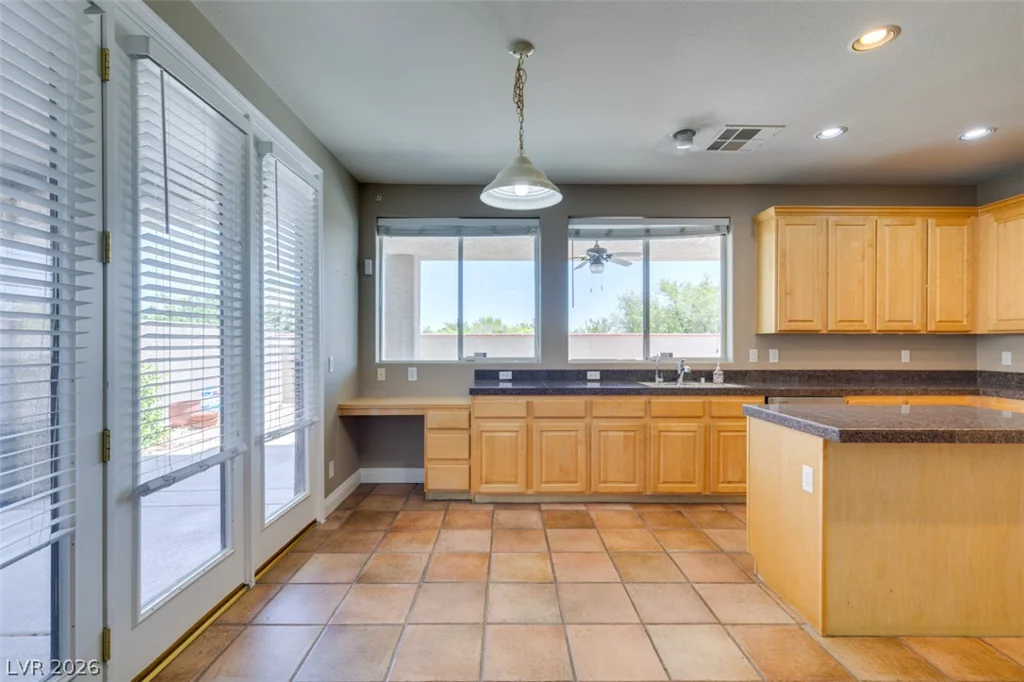2200 Menifee, Las Vegas, NV 89134