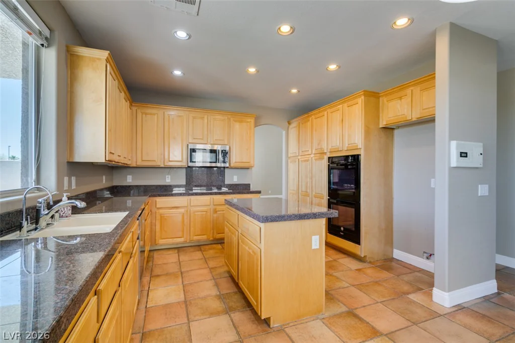 2200 Menifee, Las Vegas, NV 89134