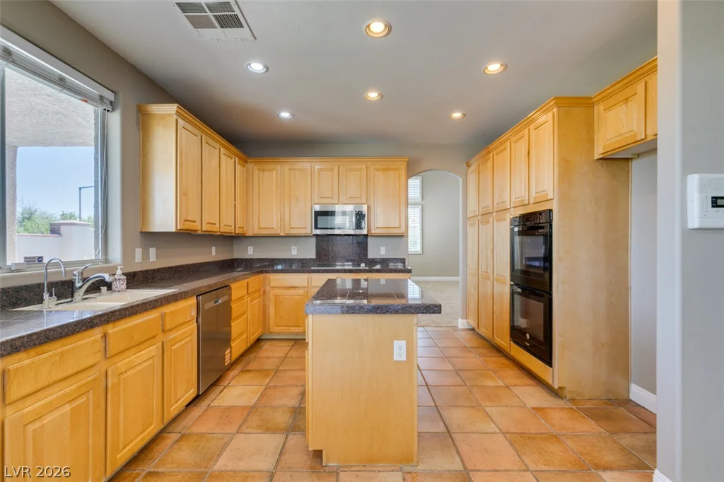2200 Menifee, Las Vegas, NV 89134