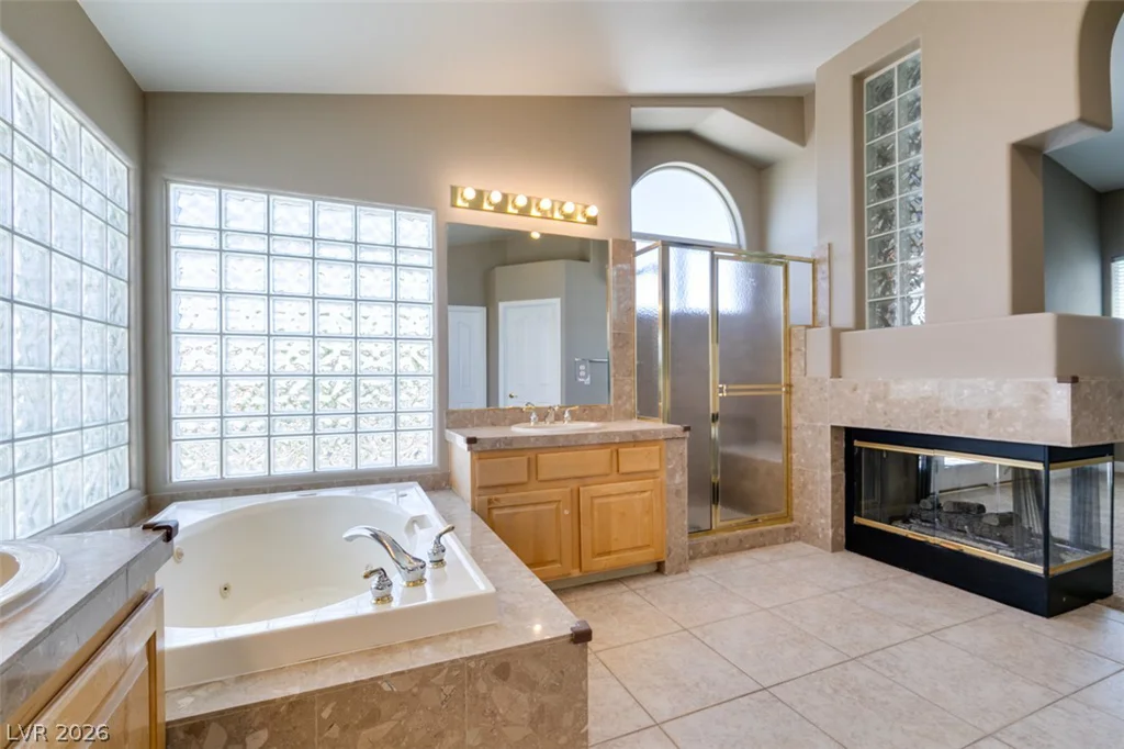 2200 Menifee, Las Vegas, NV 89134
