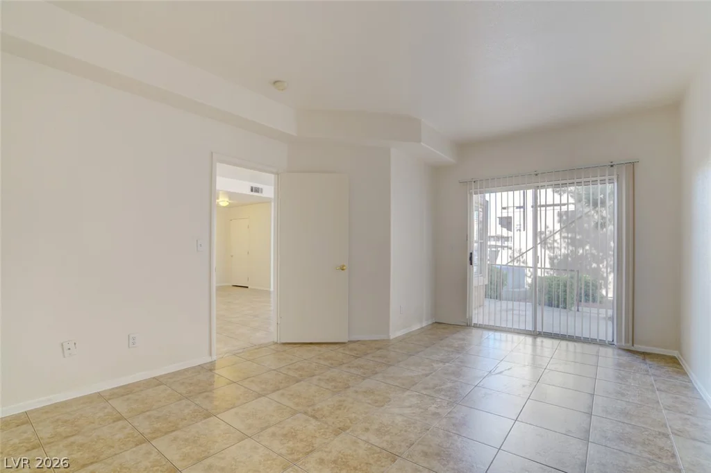 5125 Reno, Las Vegas, NV 89118
