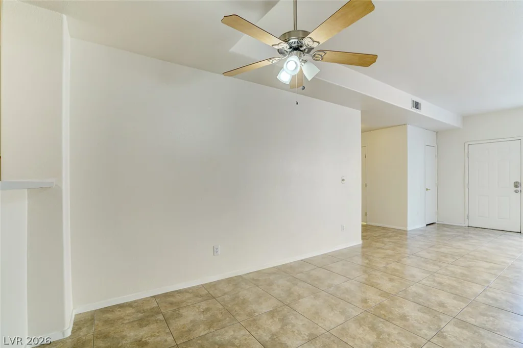 5125 Reno, Las Vegas, NV 89118