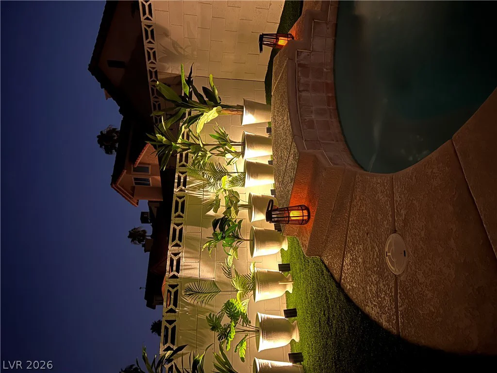 6505 Deadwood, Las Vegas, NV 89108